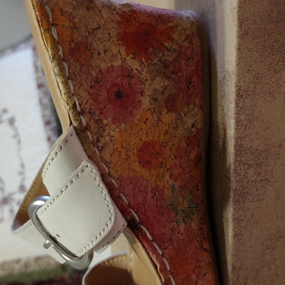 Born leather decorative slide in sandals - Picture 4 of 10